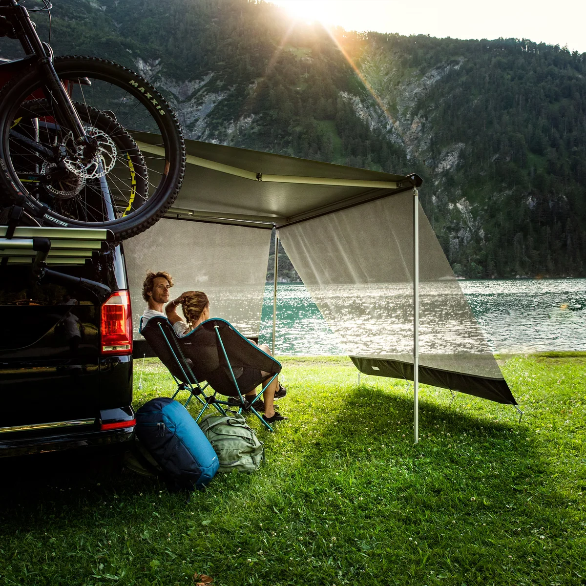Thule Sun Blocker G2 Front