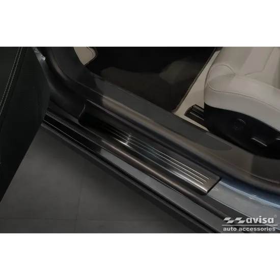 Lävepaku liistud - Tesla Model S (2012-)