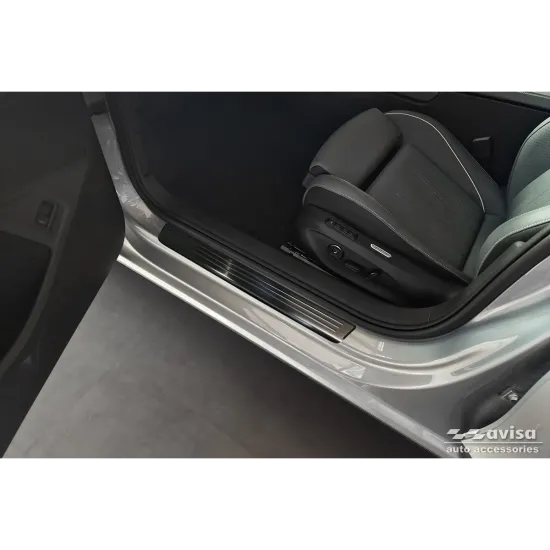 Lävepaku liistud - Skoda Superb // Volkswagen Passat (2024-)