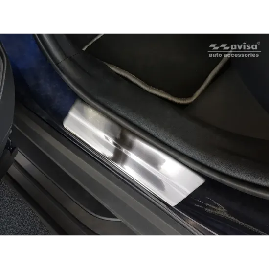 Lävepaku liistud - Suzuki Across (2020-) Toyota Rav4 (2018-)