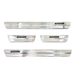 Lävepaku liistud - Suzuki Swace (2020-) Toyota Corolla (2018-) Corolla (2022-2025)