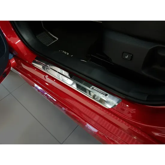 Lävepaku liistud - Suzuki Swace (2020-) Toyota Corolla (2018-) Corolla (2022-2025)