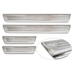 Lävepaku liistud - Toyota C-hr (2023-) Yaris (2020-) Yaris (2021-)