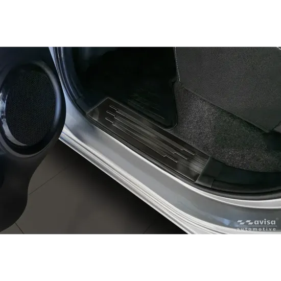 Lävepaku liistud - Toyota Hilux (2020-)