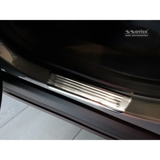 Lävepaku liistud - Ford Kuga (2019-)