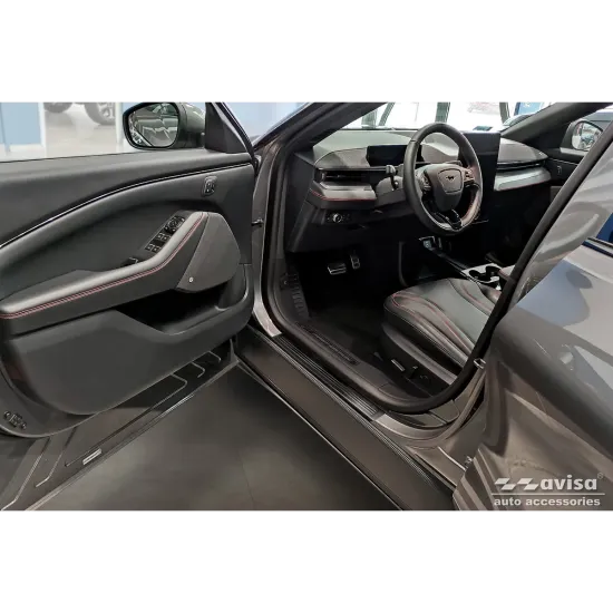 Lävepaku liistud - Ford Mustang (2020-)