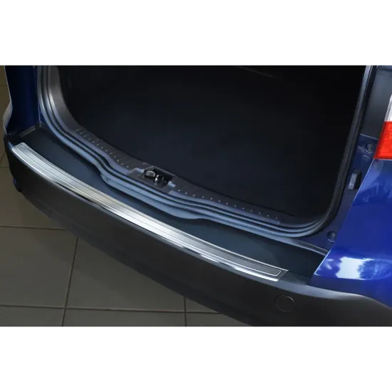 Tagumise põrkeraua kaitse - Ford Focus (2010-2018)