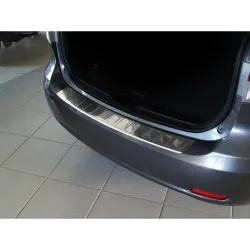Tagumise põrkeraua kaitse - Toyota Avensis (2009-2015)