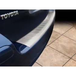 Tagumise põrkeraua kaitse - Toyota Avensis (2002-2009)