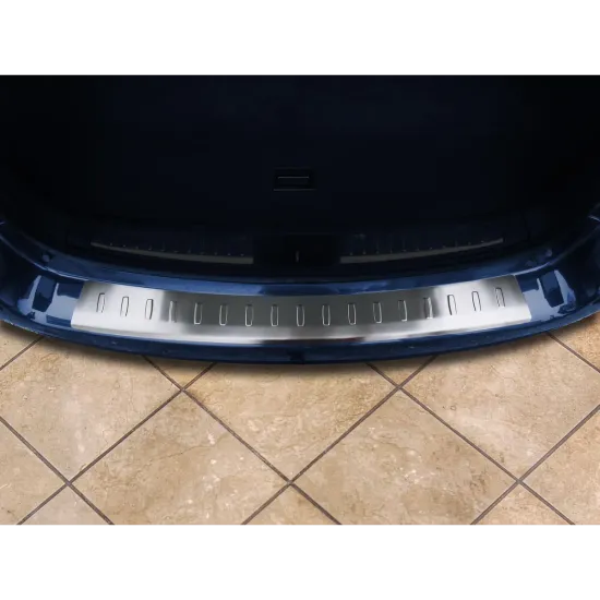 Tagumise põrkeraua kaitse - Toyota Avensis (2002-2009)