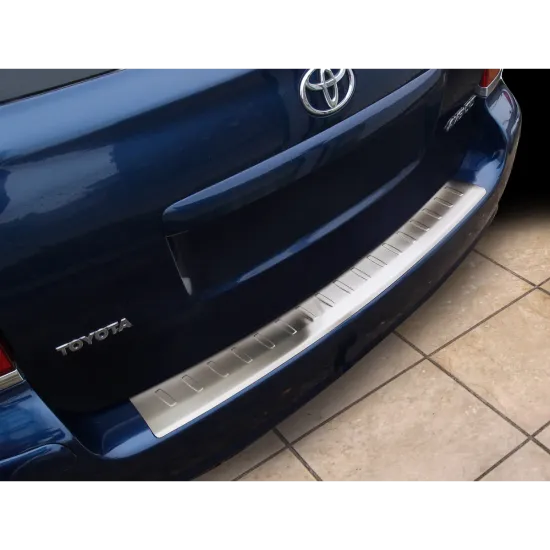 Tagumise põrkeraua kaitse - Toyota Avensis (2002-2009)