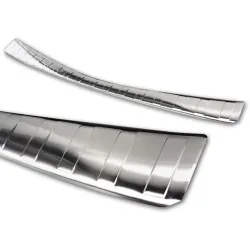 Tagumise põrkeraua kaitse - Suzuki Swace (2020-) Toyota Corolla (2018-)