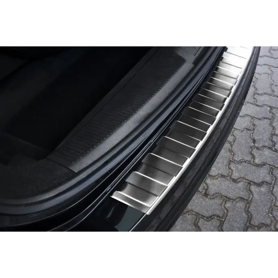 Tagumise põrkeraua kaitse - Seat Alhambra // Volkswagen Sharan (2010-)