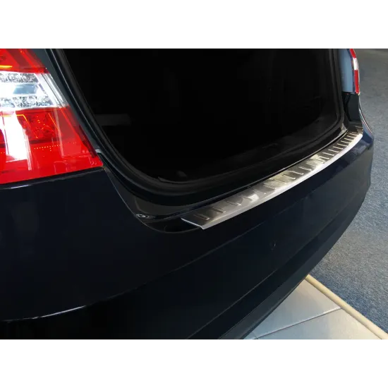 Tagumise põrkeraua kaitse - Mercedes E Class (2009-2013)