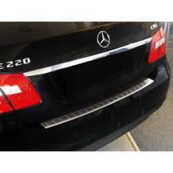 Tagumise põrkeraua kaitse - Mercedes E Class (2009-2013)