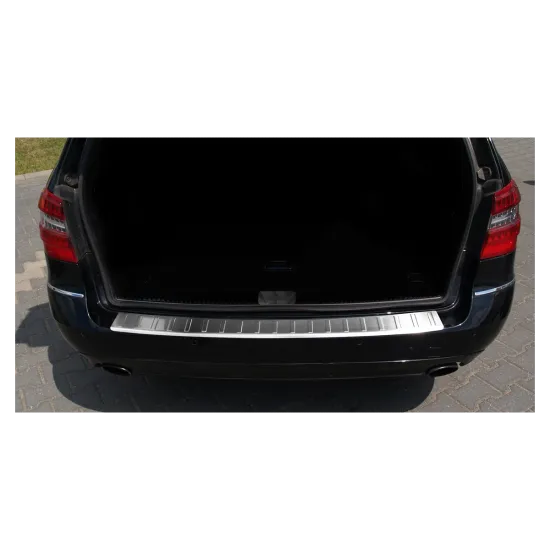 Tagumise põrkeraua kaitse - Mercedes E Class (2009-2013)