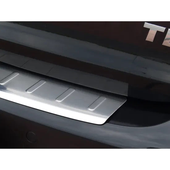 Tagumise põrkeraua kaitse - Volkswagen Golf (2008-2012)