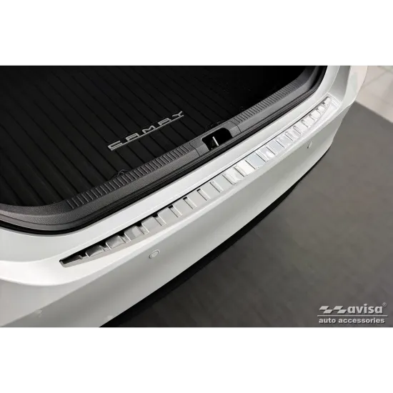 Tagumise põrkeraua kaitse - Toyota Camry (2017-)