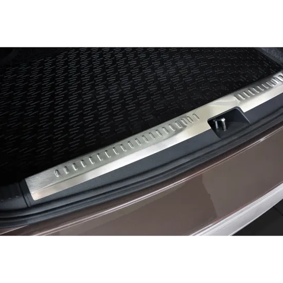 Tagaluugi sisemine kaitseplaat - Skoda Octavia (2013-2016) Octavia (2013-2019) Octavia (2014-2020)