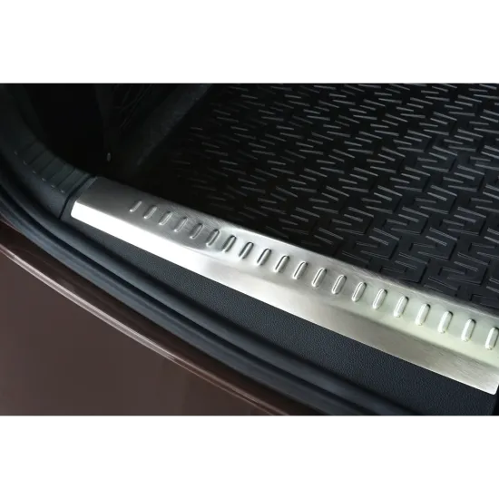 Tagaluugi sisemine kaitseplaat - Skoda Octavia (2013-2016) Octavia (2013-2019) Octavia (2014-2020)