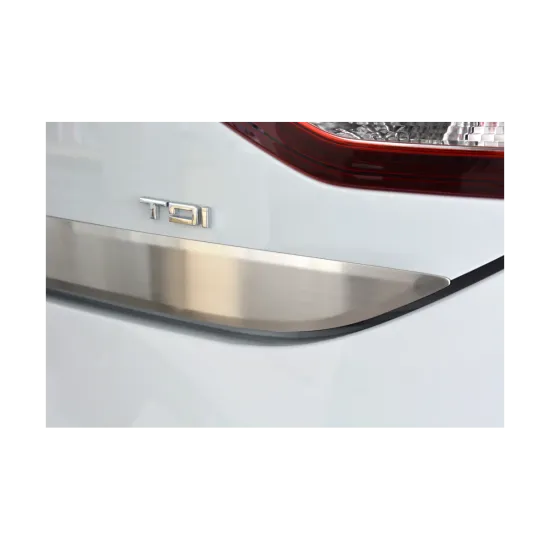 Dekoratiivliist tagaluugile - Seat Leon (2013-2020)