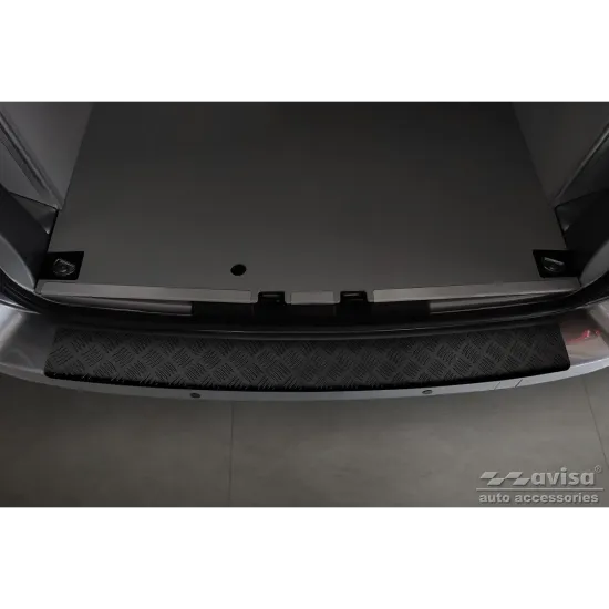 Tagumise põrkeraua kaitse - Citroen Jumpy / Space Tourer // Peugeot Expert / Traveller // Toyota Proace Verso (2016-) Opel Vivaro (2020-) Vivaro / Zafira (2019-)