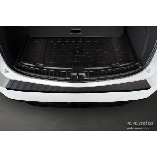 Tagumise põrkeraua kaitse - Suzuki Swace (2020-) Toyota Corolla (2018-)