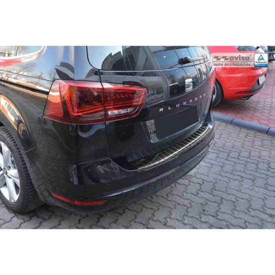 Tagumise põrkeraua kaitse - Seat Alhambra // Volkswagen Sharan (2010-)