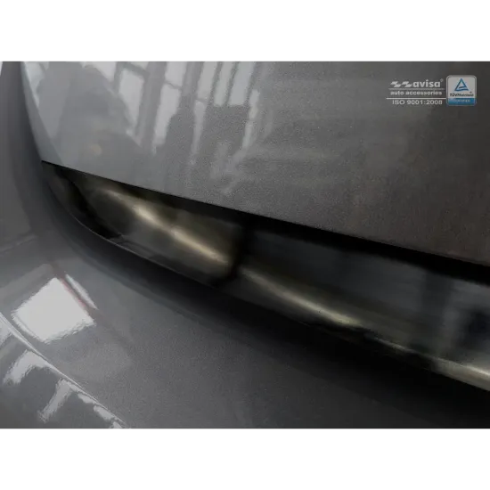 Dekoratiivliist tagaluugile - Nissan Leaf (2017-)