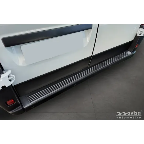 Tagumise põrkeraua kaitse - Fiat Ducato // Opel Movano (2023-) Toyota Proace Max (2024-)