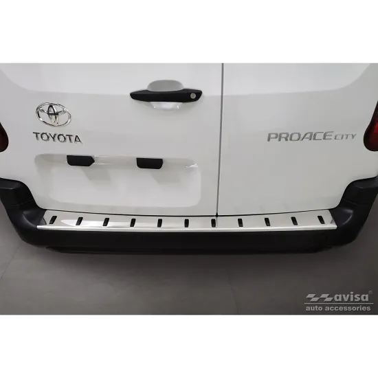 Tagumise põrkeraua kaitse - Citroen Berlingo / Berlingo Multispace // Peugeot Partner (2008-) Fiat Doblo (2022-) Opel Combo Cargo / Combo-e Life // Peugeot Rifter (2018-) Toyota Proace City / Proace City Verso (2019-)