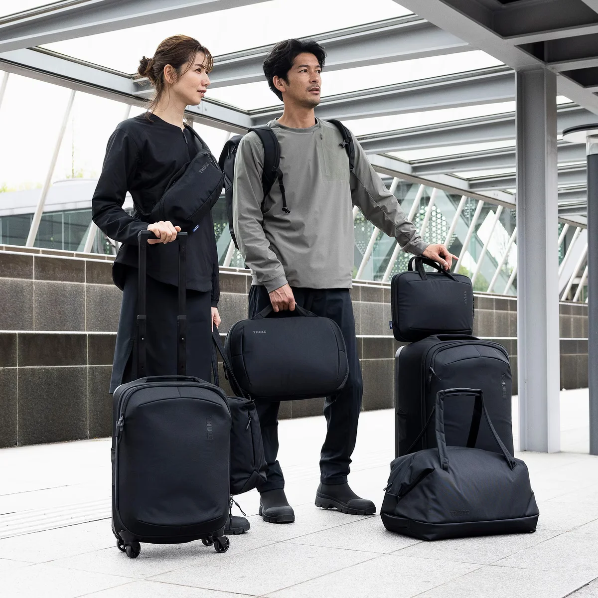 Thule Subterra 2
ratastega käsipagas 55cm, tume kiltkivi