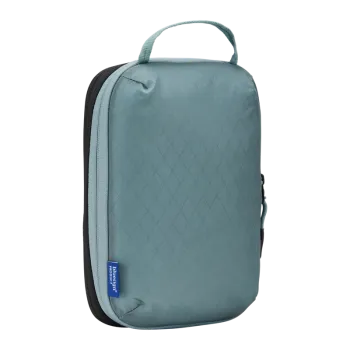 Compression packing cube
