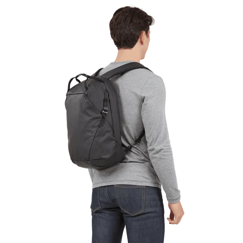 Thule Tact 16L