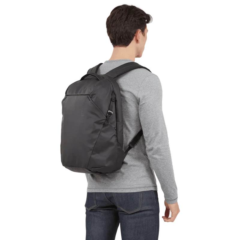 Thule Tact 21L