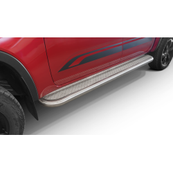 Stainless steel side steps with checker plate - Volkswagen Amarok (2023 -)