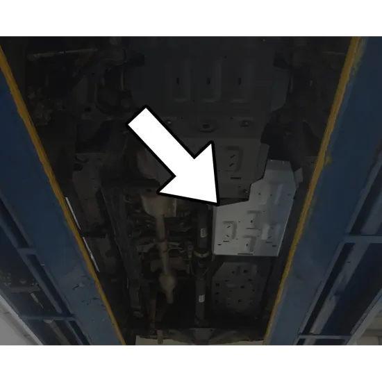 Tugevdatud AdBlue paagi kaitse - Toyota Hilux (2015 -)