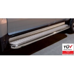 Stainless steel side steps with checker plate - Toyota Land Cruiser V8 (2007 - 2012)