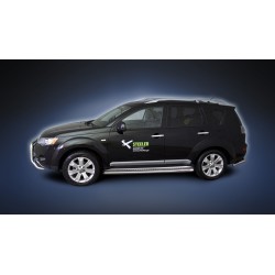 Stainless steel side steps with checker plate - Mitsubishi Outlander (2007 - 2009)