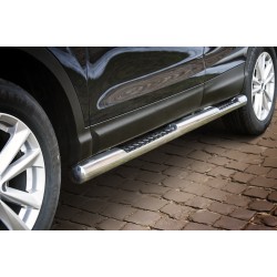 Stainless steel side bars with checker plate steps - Nissan Qashqai (2013 - 2017)