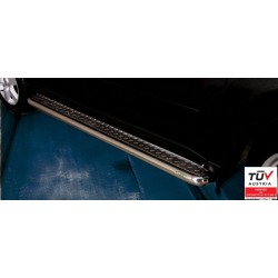 Stainless steel side steps with checker plate - Nissan X-Trail (2010 - 2014)