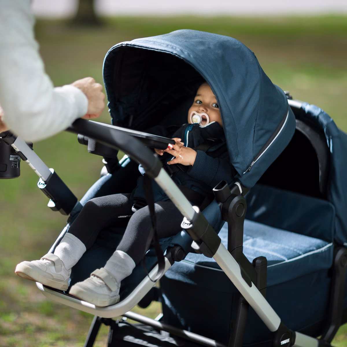 Thule Sleek
linnavanker alumiiniumi / sügavmus koos vankrikorviga sügavmusta