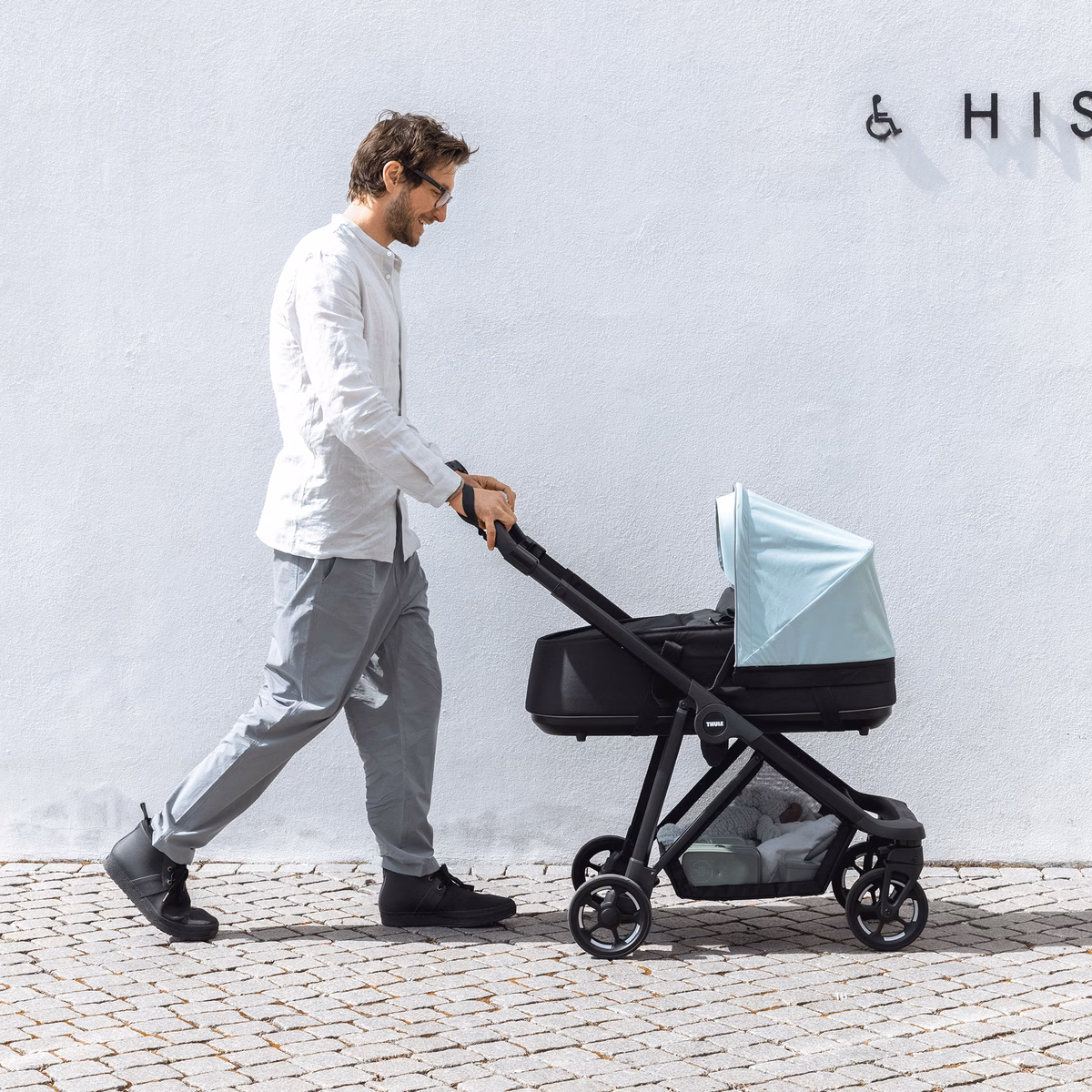 Thule Shine bassinet
vankrikorv must