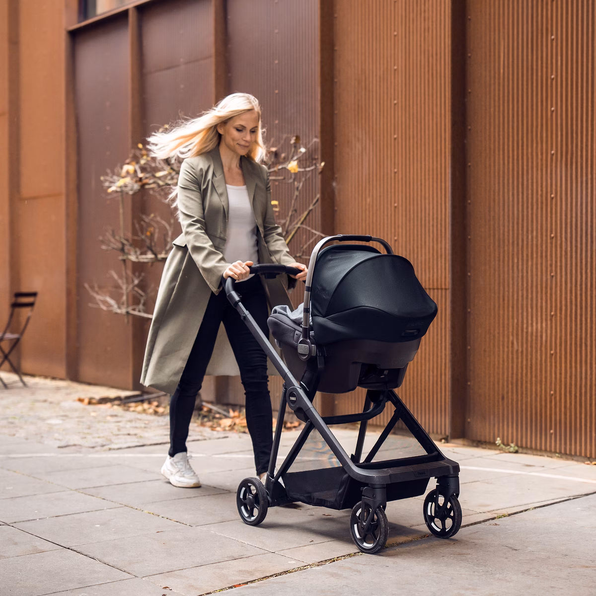 Thule Shine car seat adapter Maxi Cosi®
turvaistme adapter Maxi-Cosi® jaoks must