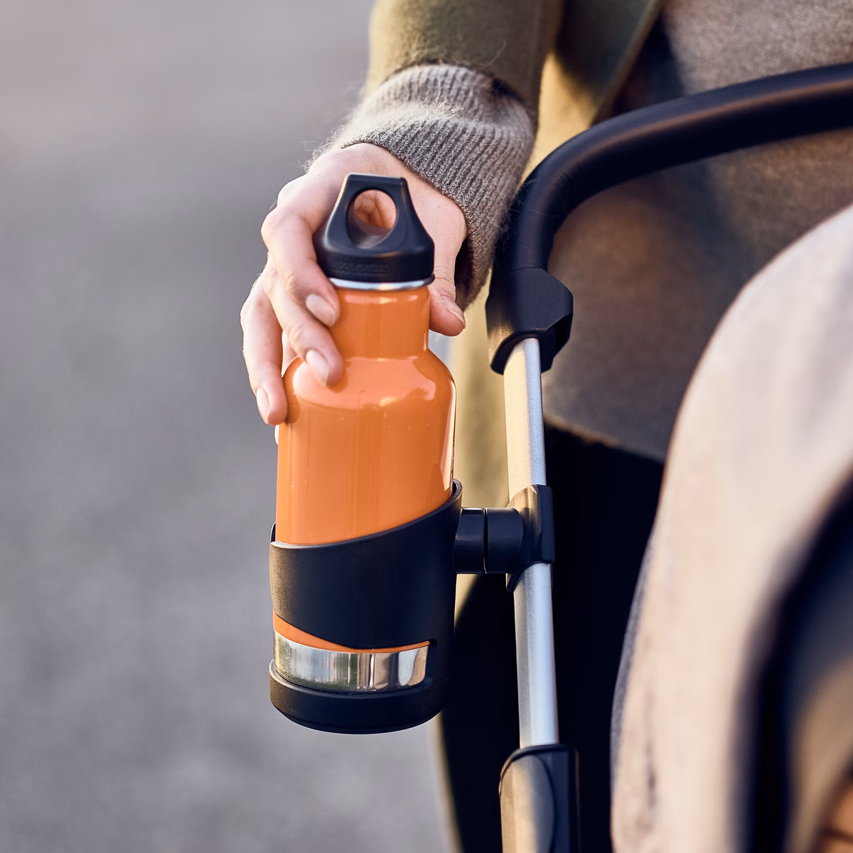 Thule Sleek cup holder
topsihoidik must