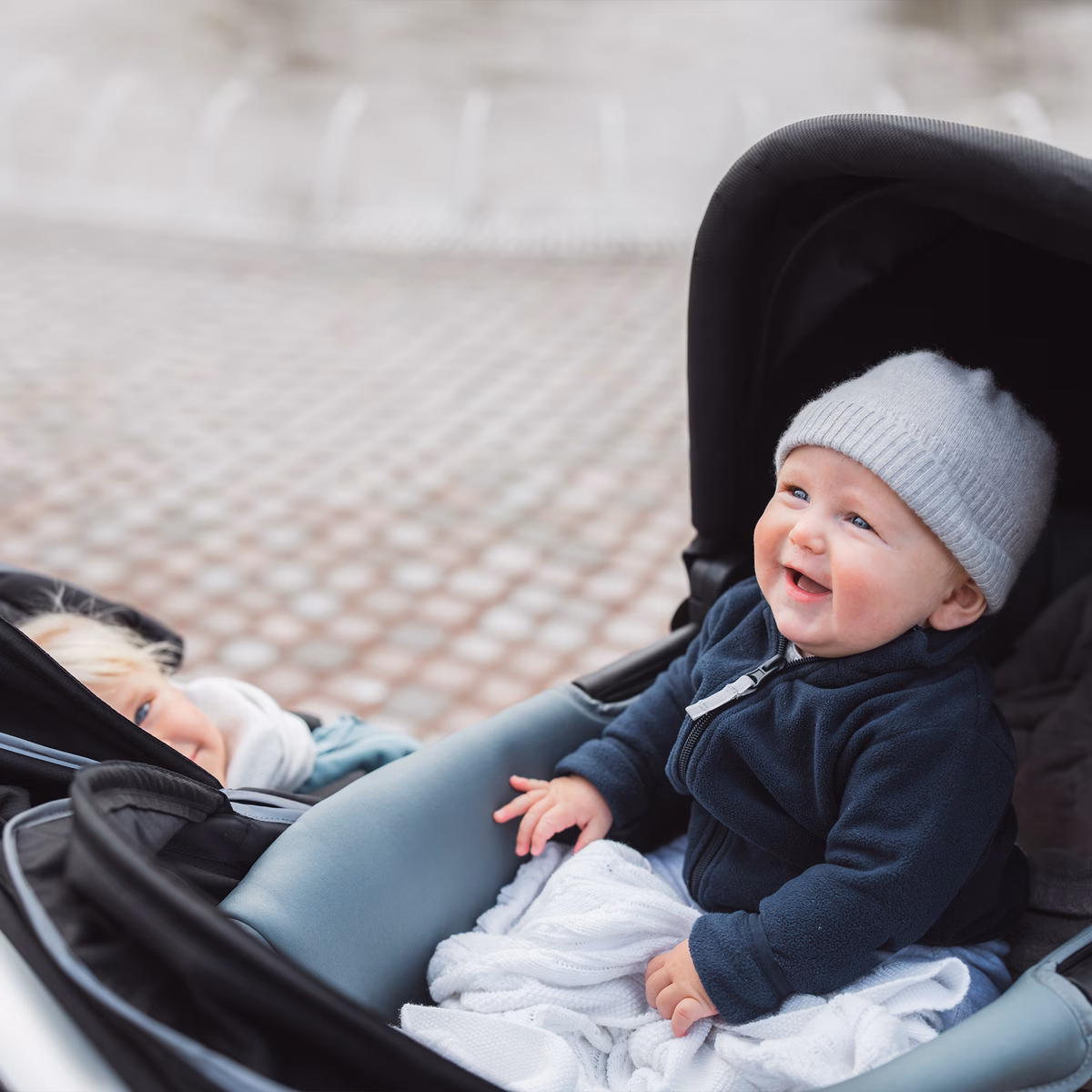 Thule Urban Glide bassinet
vankrikorv must