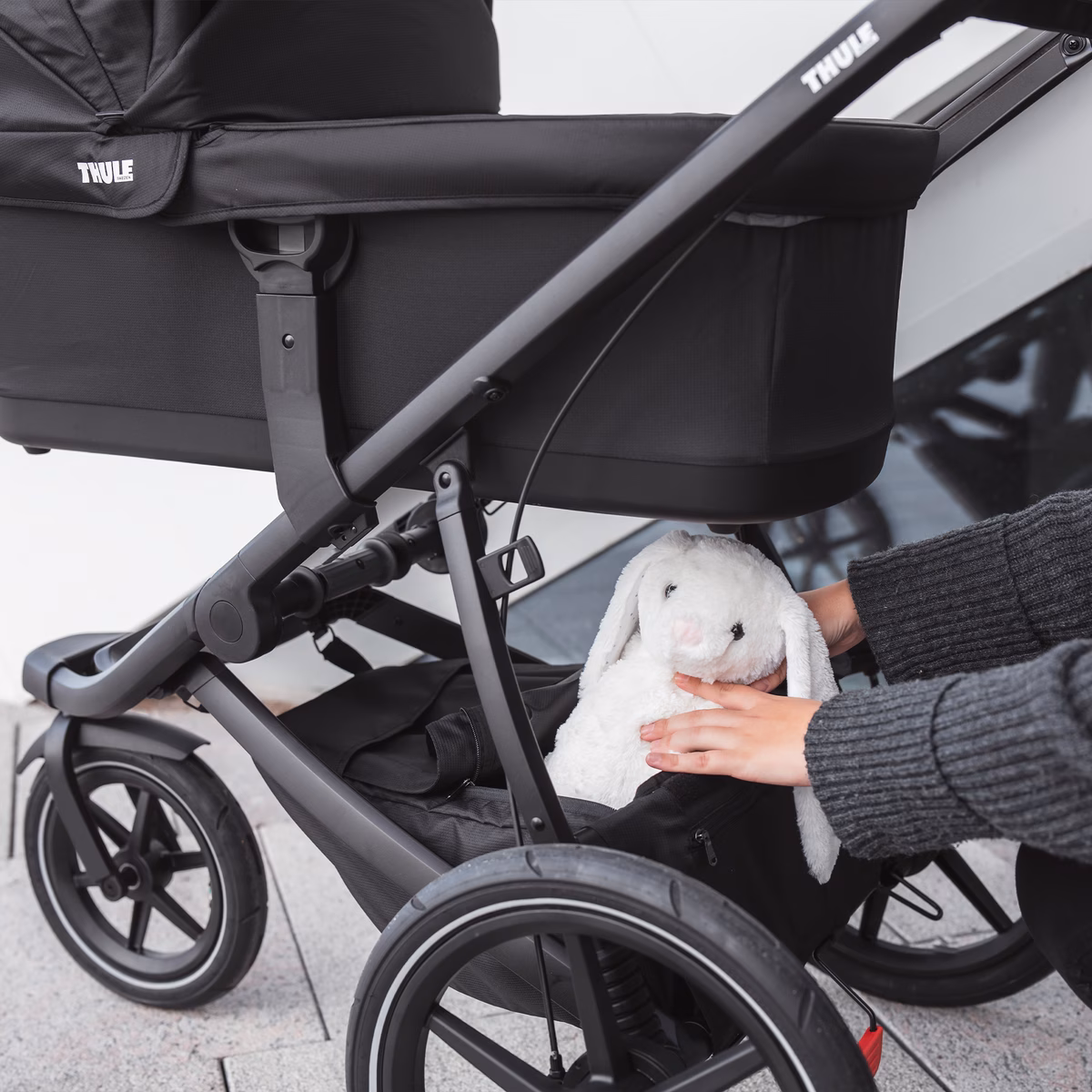 Thule Urban Glide bassinet
vankrikorv must