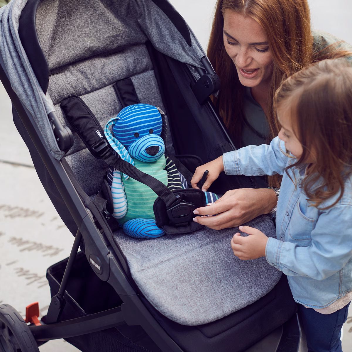 Thule seat liner
istmepolster tumesinine
