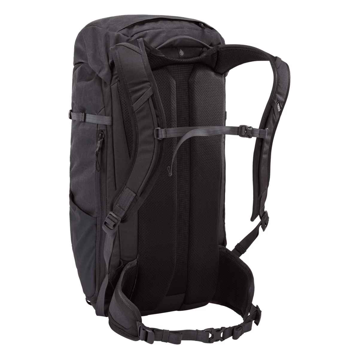 Thule AllTrail X
25 l matkaseljakott obsidian hall