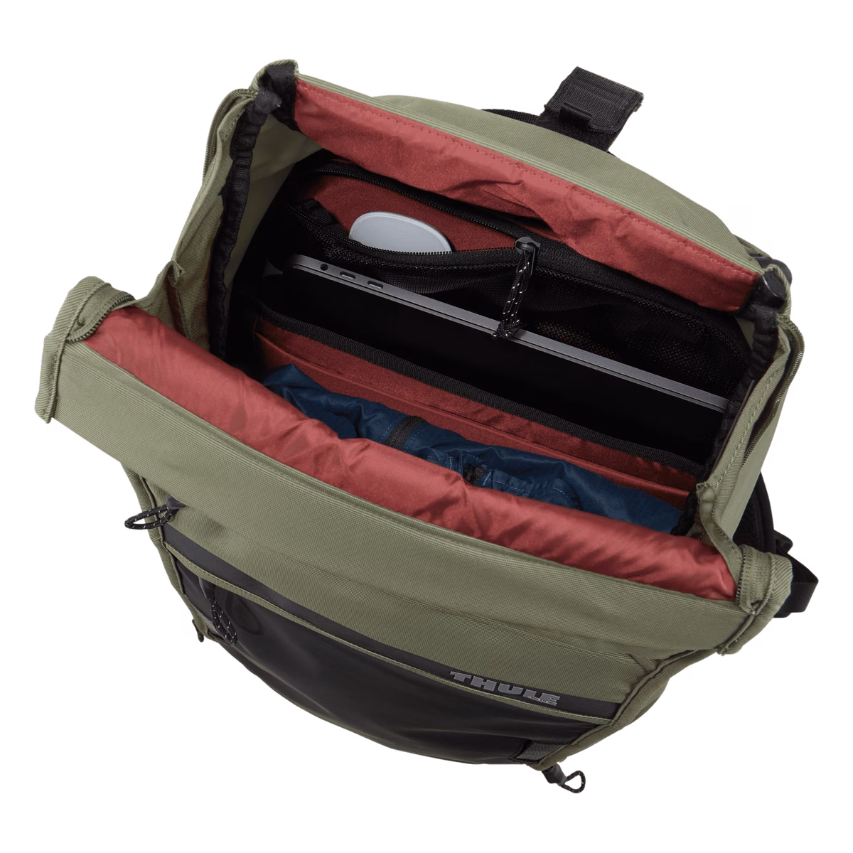 Thule Paramount
lähireisija 18 l seljakott olivine roheline